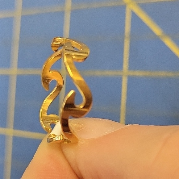 Gold Over Stainless Steel Ocean Sea Wave Design Ring Size 10 - Picture 2 of 4